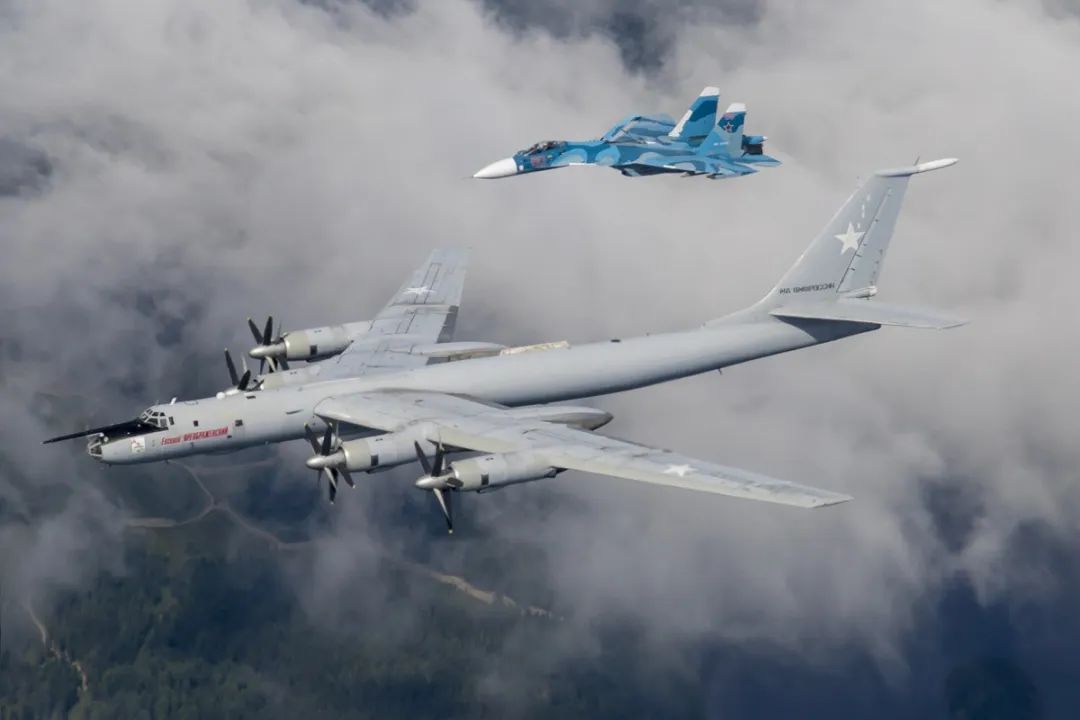 流水的"僚机",铁打的图-142反潜巡逻机