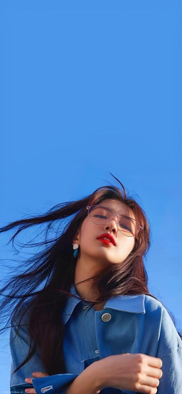 手机壁纸,真人秀(1) 这一组壁纸都是真人照片,非常好看.