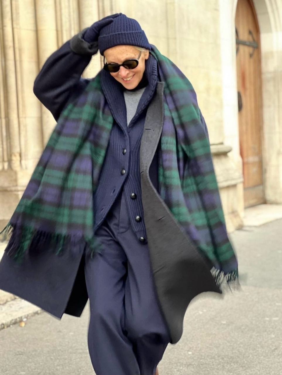 生活在法国的75岁的linda v wright,曾经是模特,后来又成为时尚博主