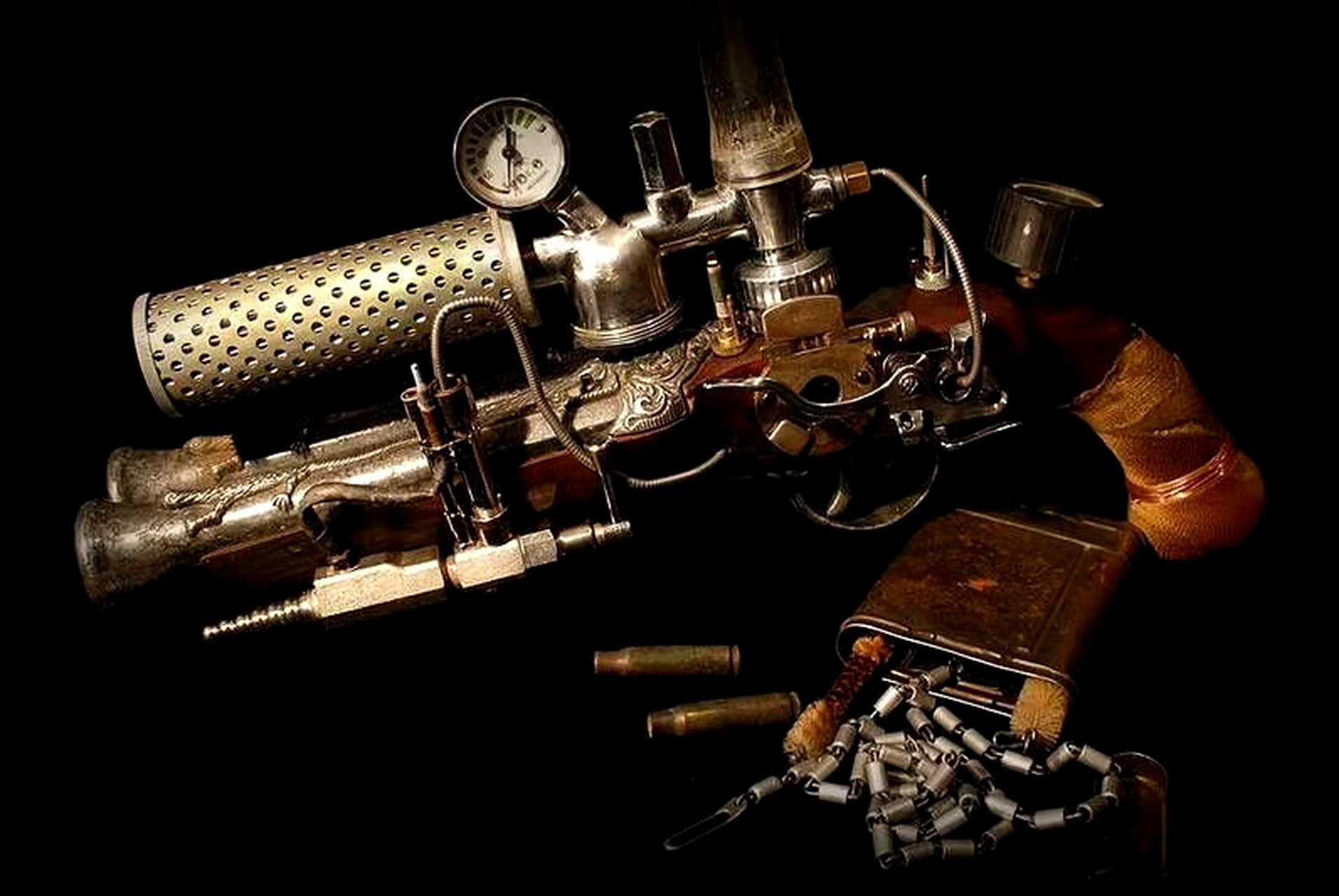 一组蒸汽朋克武器照片欣赏,展现了各种机械外露的兵器设计,带有浓厚的