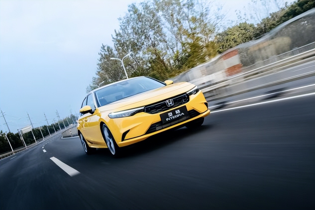 有型有个性!20万级以下运动轿车界的时尚宠儿!