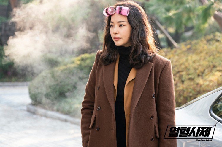 《夜晚盛开的花》李荷妮18年前夺韩国小姐形象健美阳光