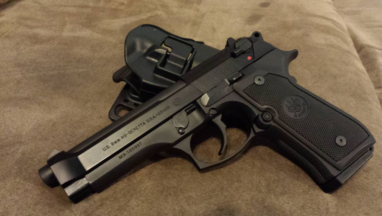 神剧中燕双鹰的"穿越"武器不简单,都是80年代的世界名枪