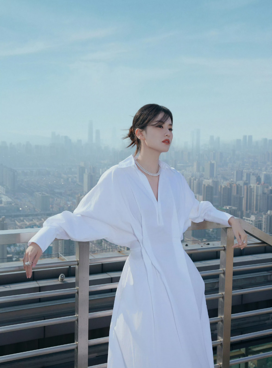 优质作者榜# 乔欣白色衣服