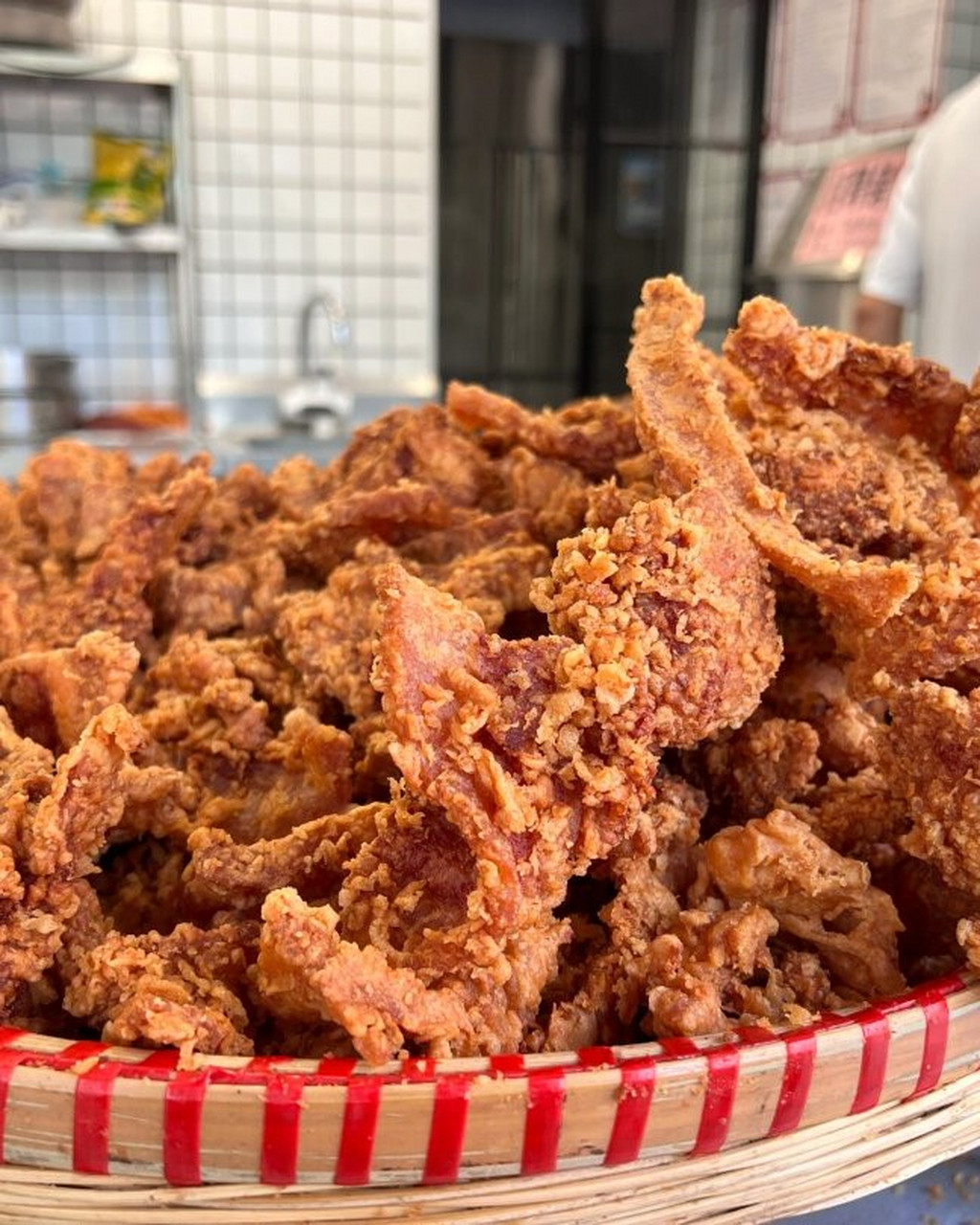 嘎嘣脆 滋滋出锅 温州酥排骨 炸五花 真不戳  找到一家超好吃的炸五花