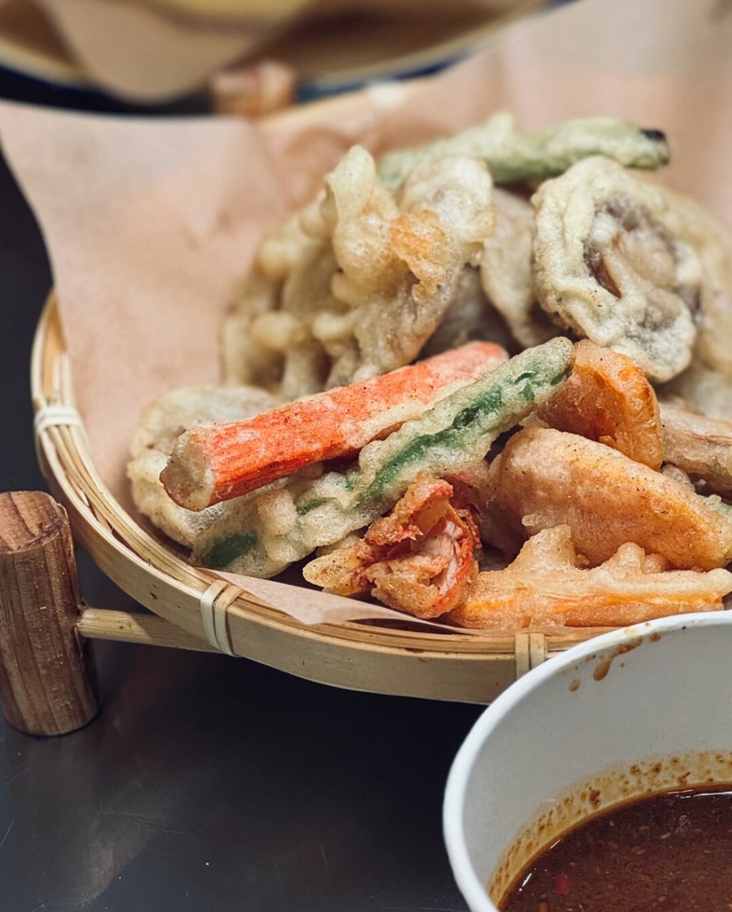 我终于尝试了油炸筒子骨,太满足了!