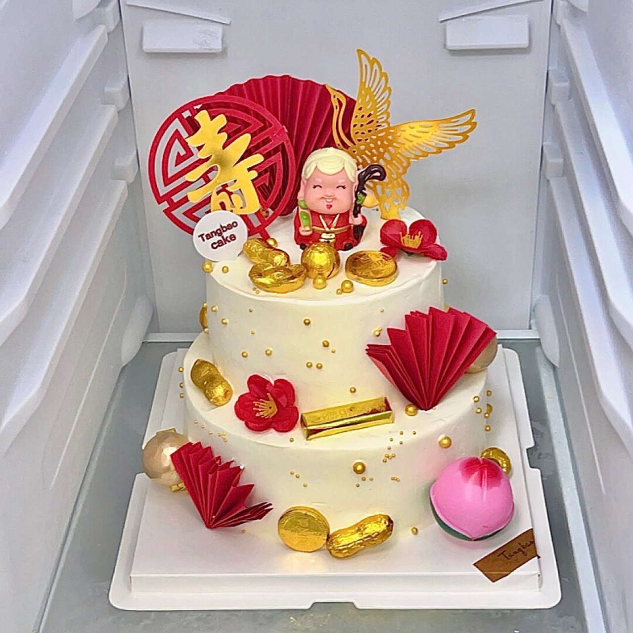 祝福老人福寿安康,生日快乐,笑口常开.