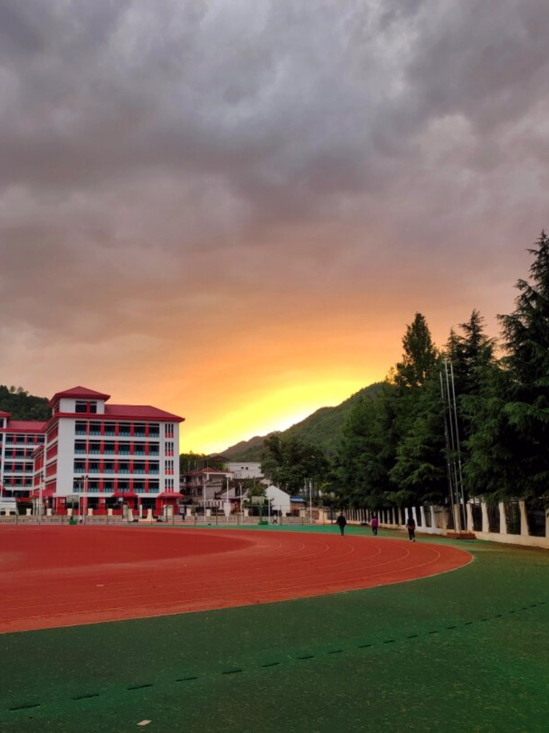 兴国平川中学景色凤冈县第四小学风景岑溪中学风景图片安远一中美景