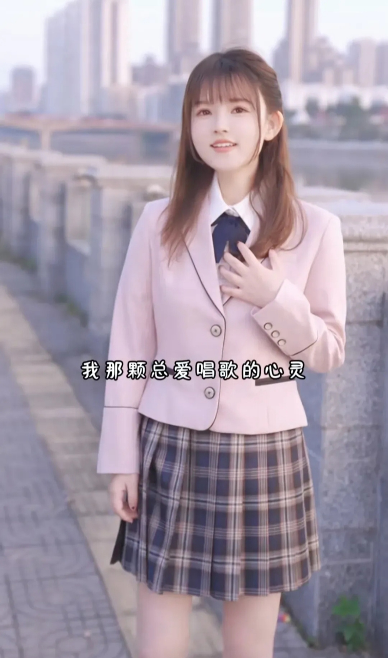 饭思思  真名范思思 江西九江人 1993年出生  30岁 身高158   体重90