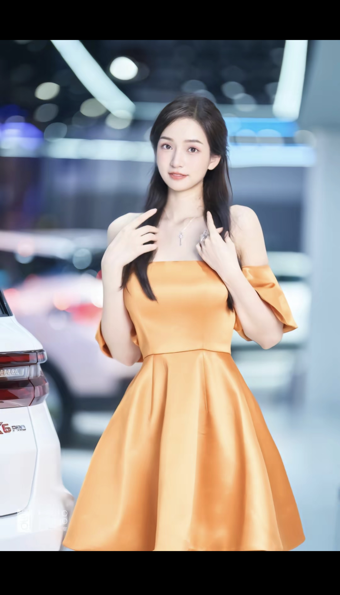 网红美女车模 一颗小辰心 来自上海身高176厘米现抖音粉丝10多万