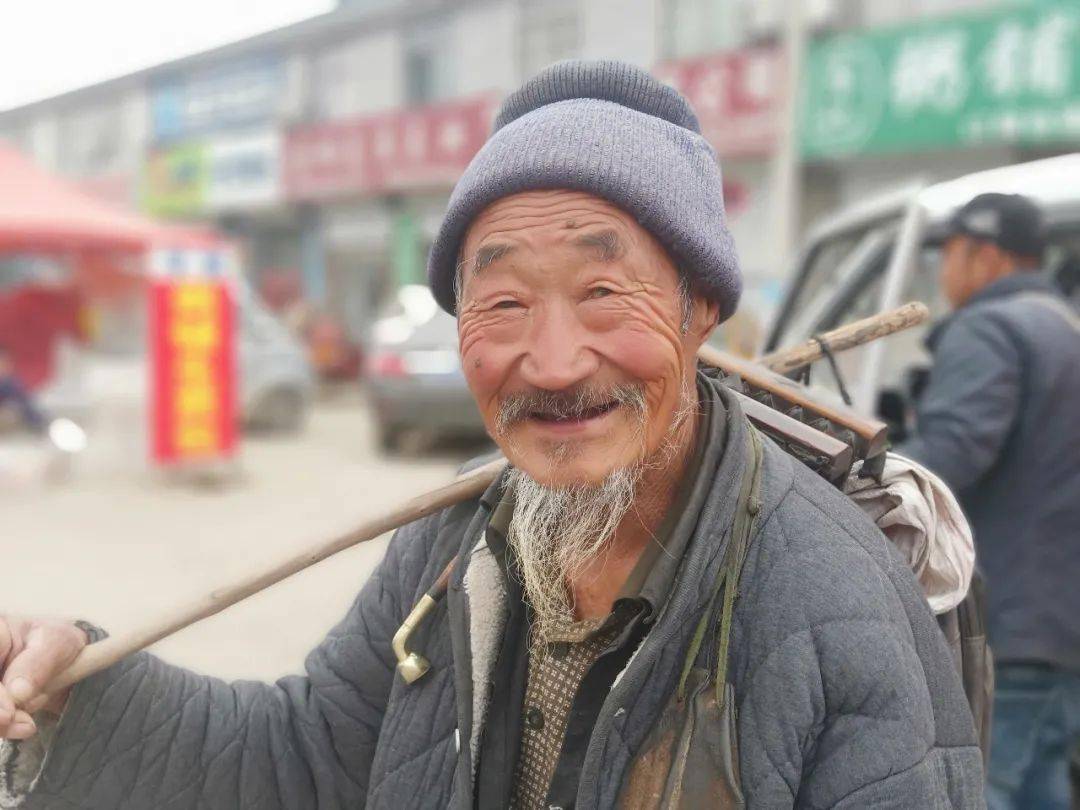在集市上,花8毛钱买了张精神分裂方子,后来我用这张方子帮助了无数人