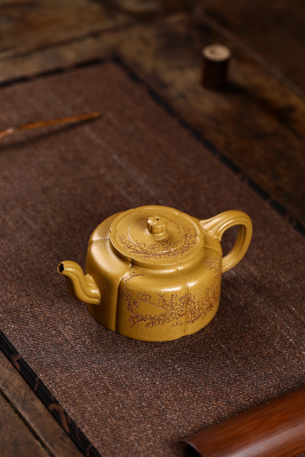 精品紫砂壶梅花周盘