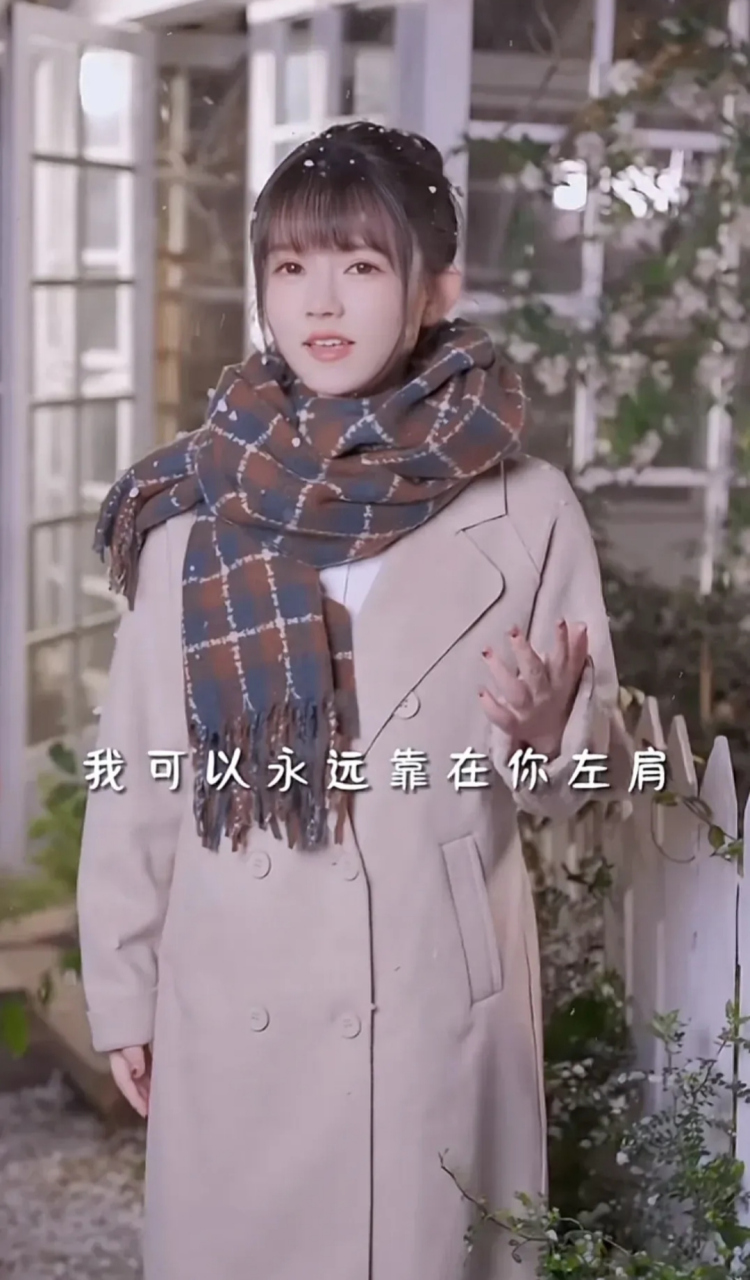 饭思思  真名范思思 江西九江人 1993年出生  30岁 身高158   体重90