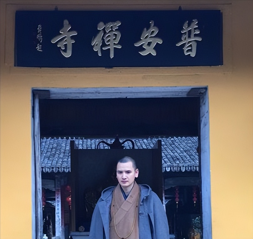 汉杰与父母僵持三年誓要剃度为僧,如愿后摇身一变成为"中国最帅和尚"