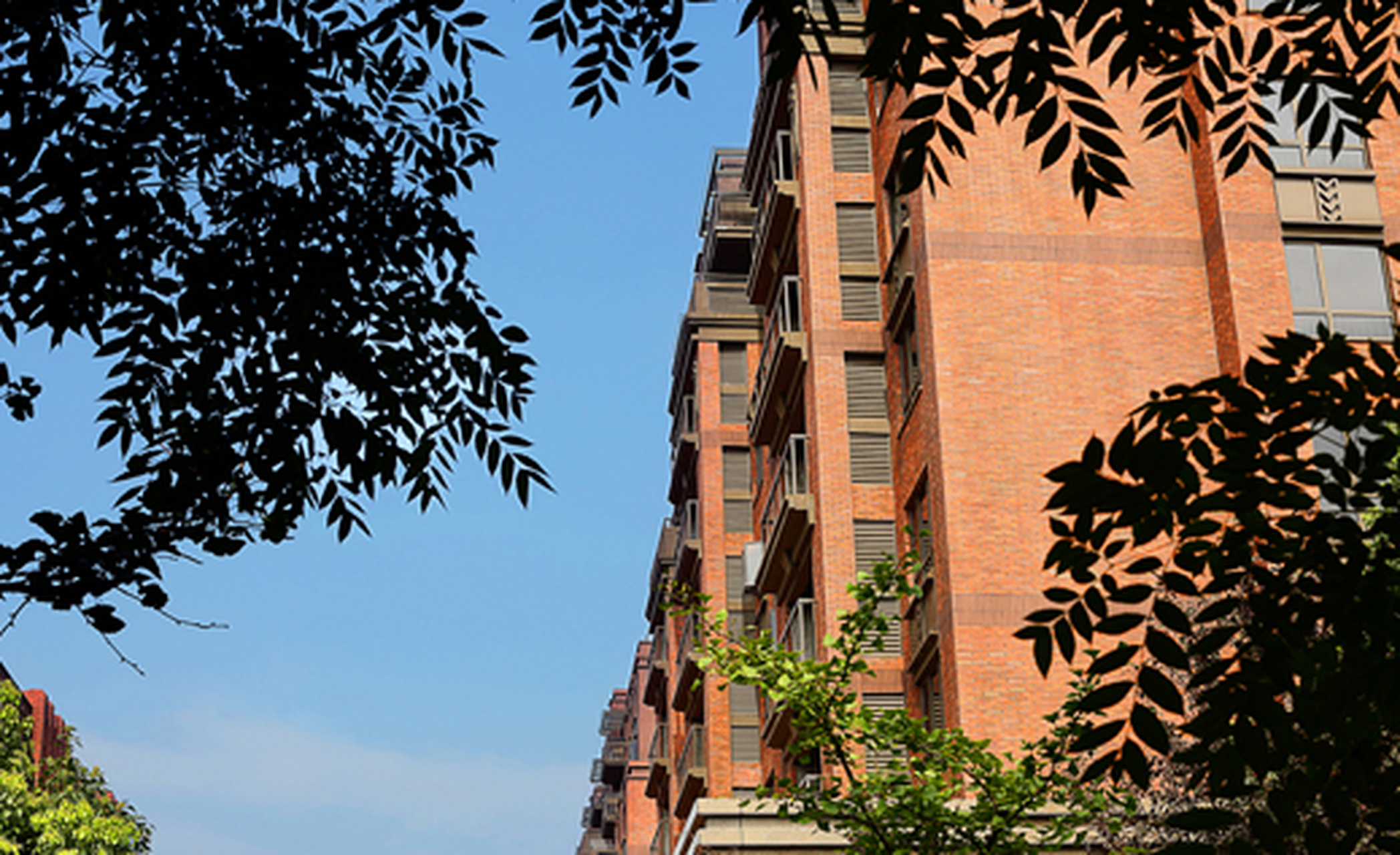 长沙市天心区芙蓉南路二段88号绿地名邸(绿地公馆)14栋501号法拍房