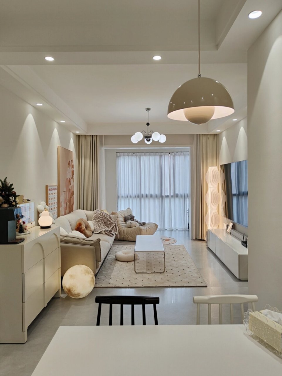 我家是套内70平的小户型,三室一厅一卫 房子不大,预算不高,但装修得