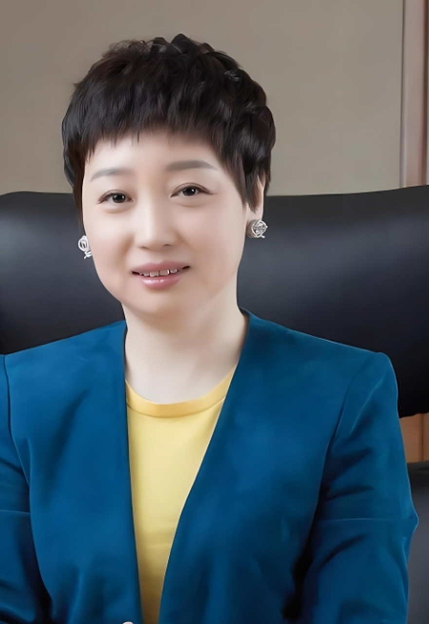 黄光裕入狱后,她把国美从巨亏8亿做到640亿 杜鹃,原是银行职员,1996年