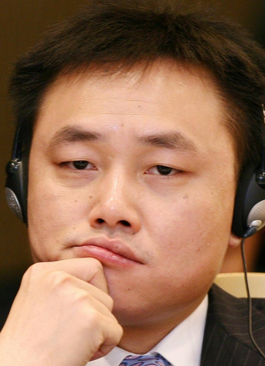 16岁辍学,35岁赚百亿,坐牢11年仍有200亿 黄光裕,国美集团的创始人和