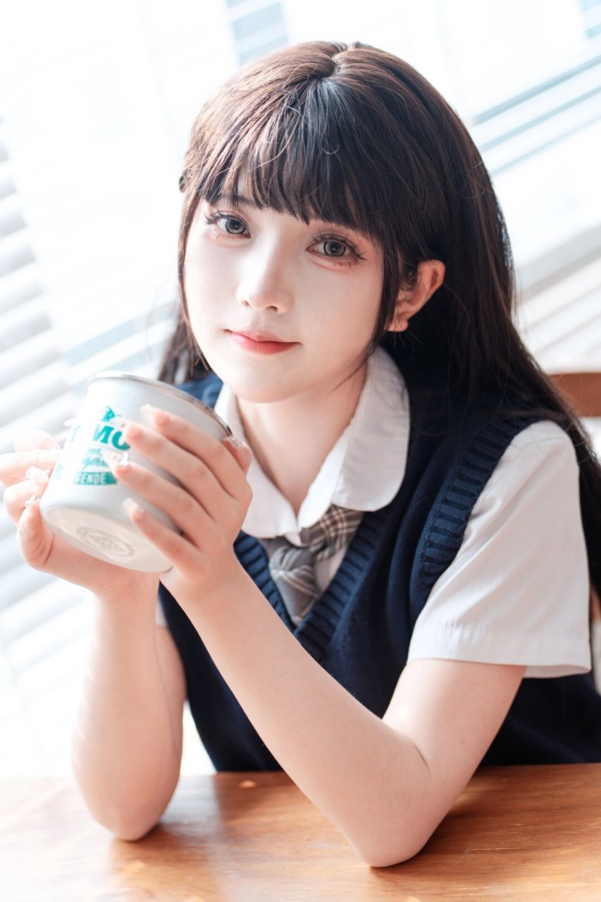 jk制服,那清纯与甜美的代名词,是青春校园中不可或缺的一道风景线.