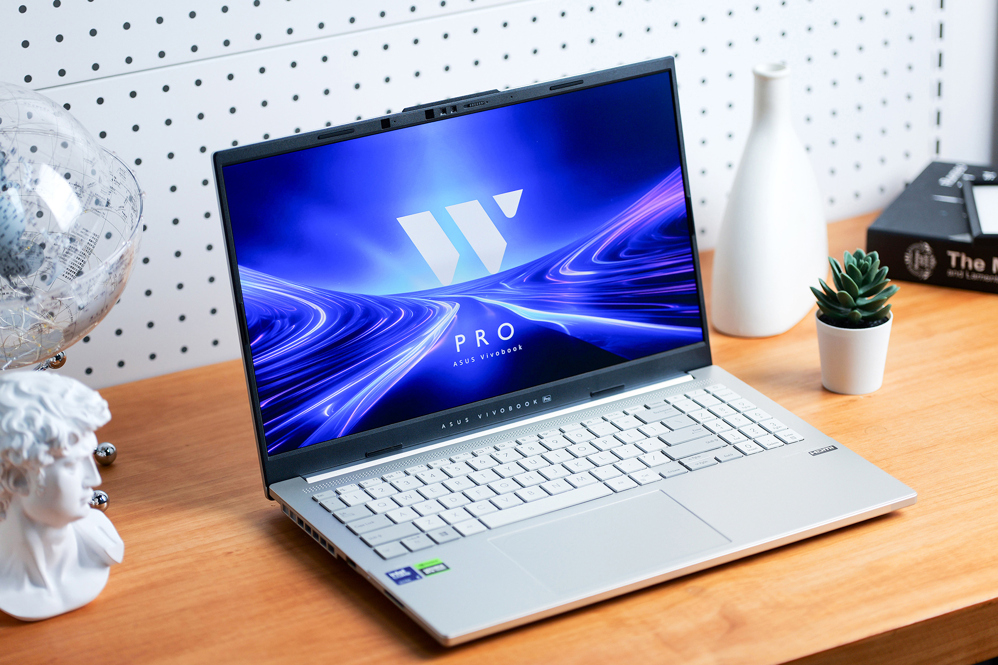 酷睿ultra 9加持打造高性能全能本 华硕无畏pro 15 2024图赏