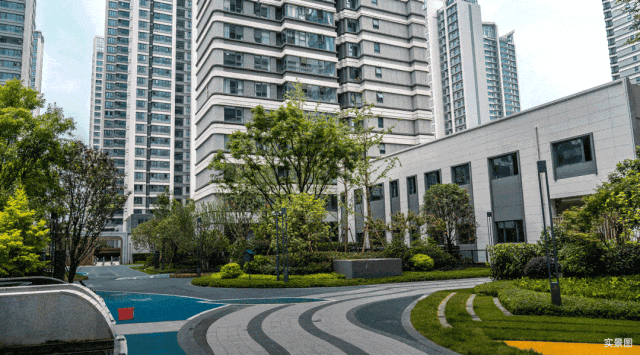 买巫家坝中海房子,送滇池边菜地?