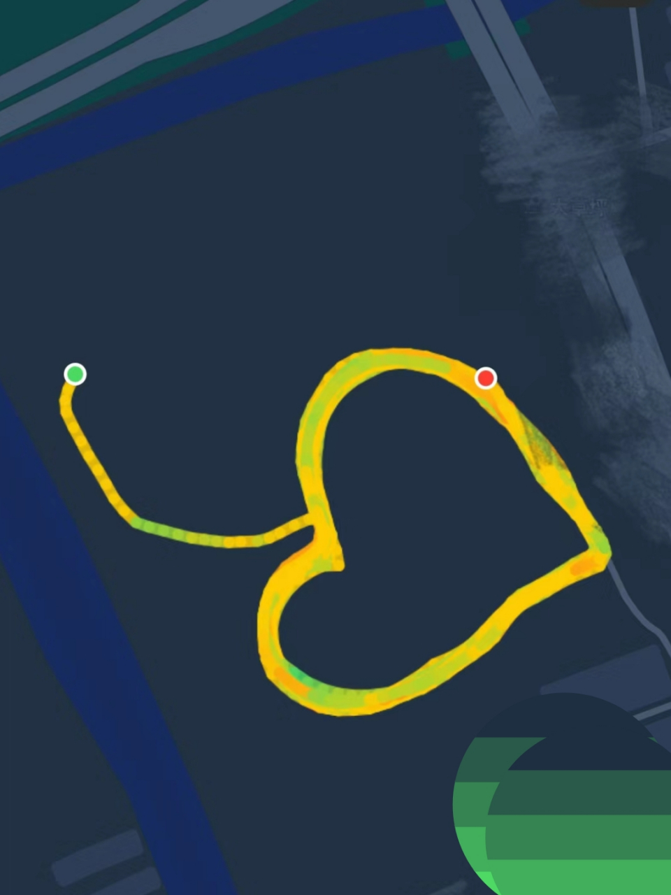 跑道轨迹记录 昨天发现我的跑步轨迹是很优美的形状,感觉很有乐趣.