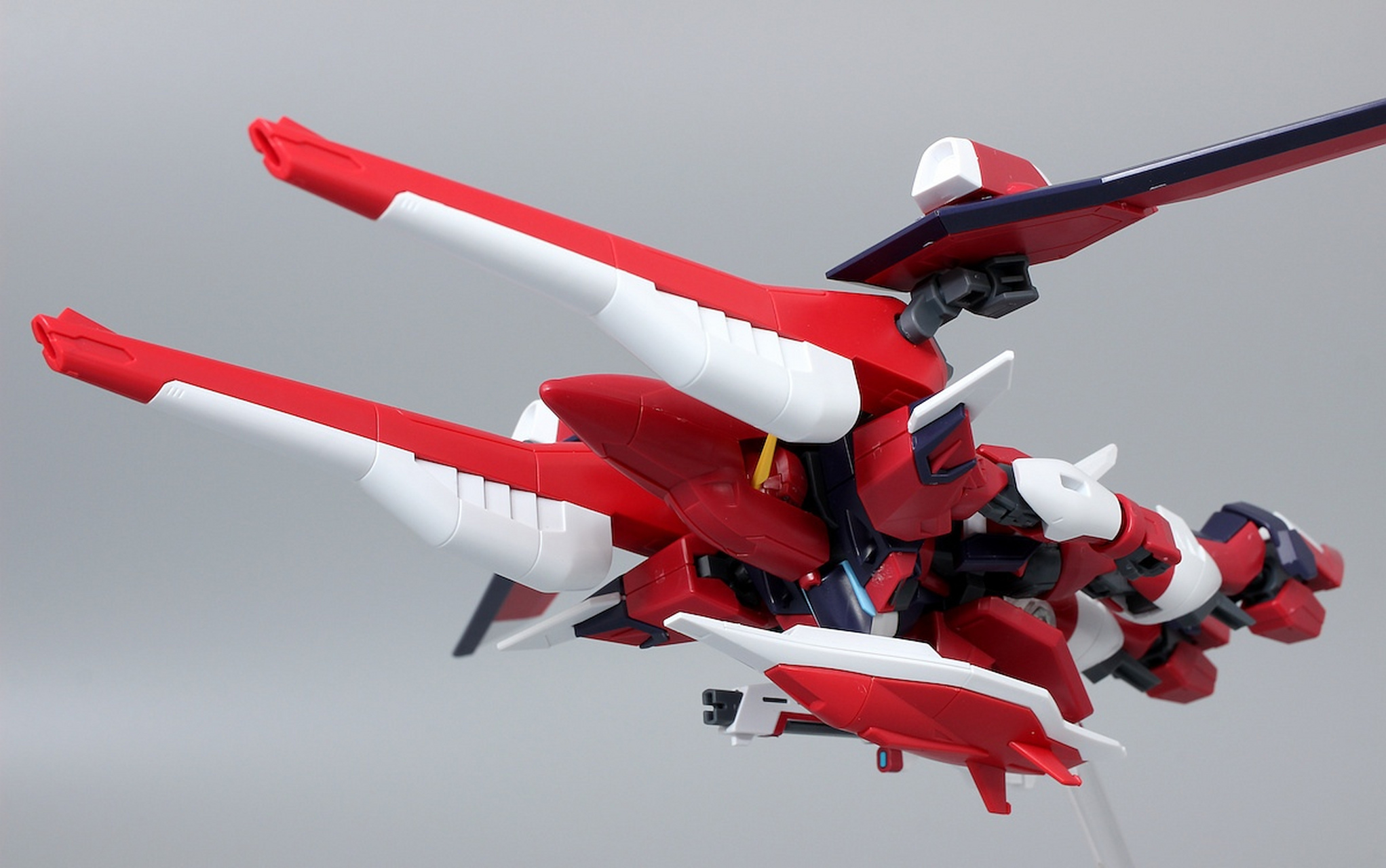 模型欣赏:模型师森野拓制作的hg不朽救世主高达,将不朽正义的背包搭载