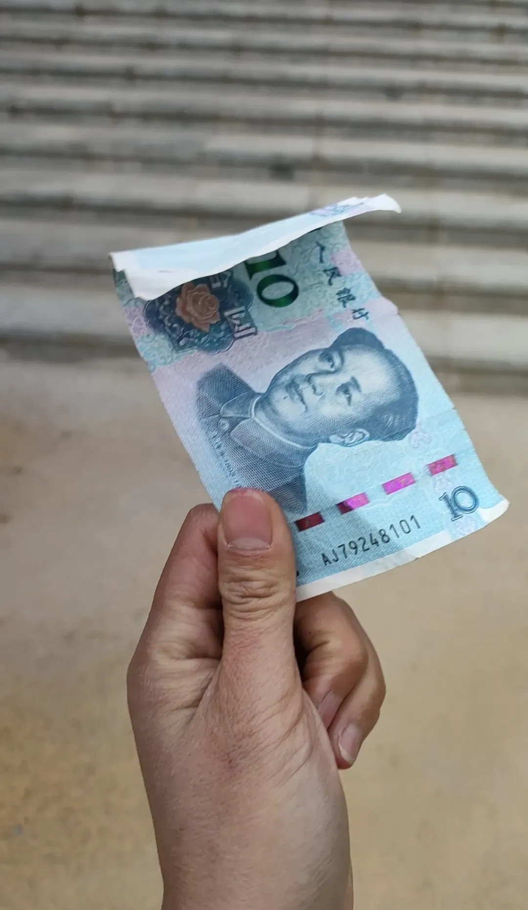 还是尿不湿,我不信只有我婆婆给10块,你们孩子生日婆婆给孩子多少红包