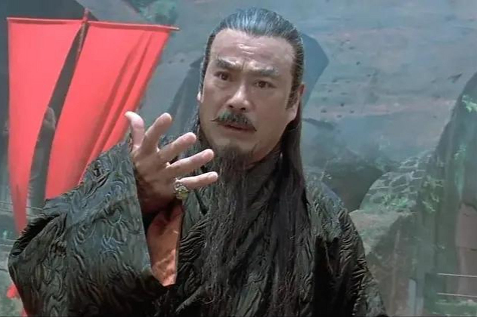 他曾主演《风云雄霸天下》中的"雄霸"一角,获得香港金像奖最佳男主角