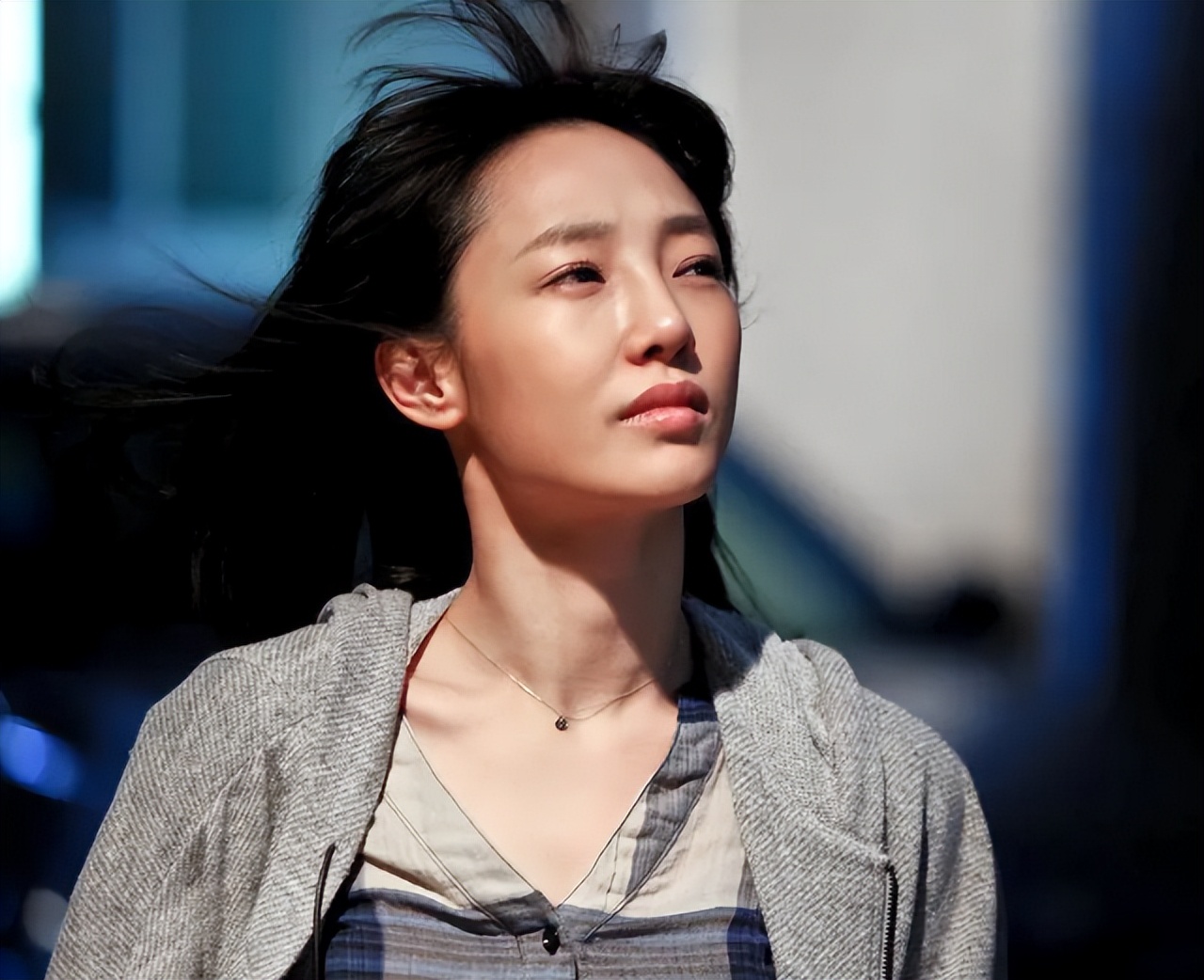 张颂文新片杀青,女一号白百何"搞怪",我被36岁张馨予吸引