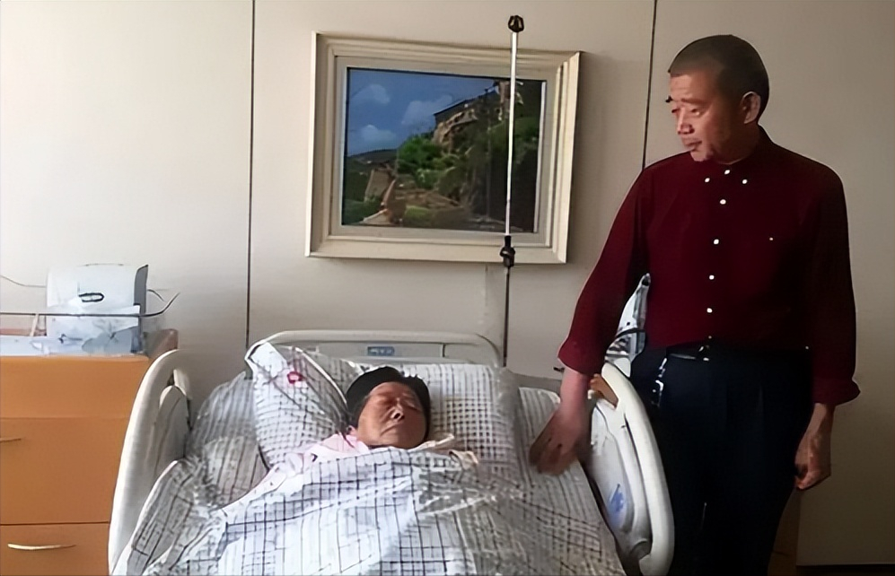 回顾:山东67岁大妈意外怀孕,子女为此断绝关系,如今怎样了?