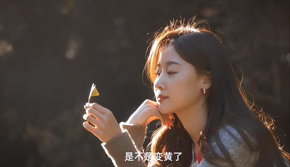 姜琴丹,是个出生在韩国釜山的90后姑娘.