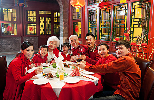 春节亲友聚餐多,这几个小妙招,让孩子乖乖吃饭!