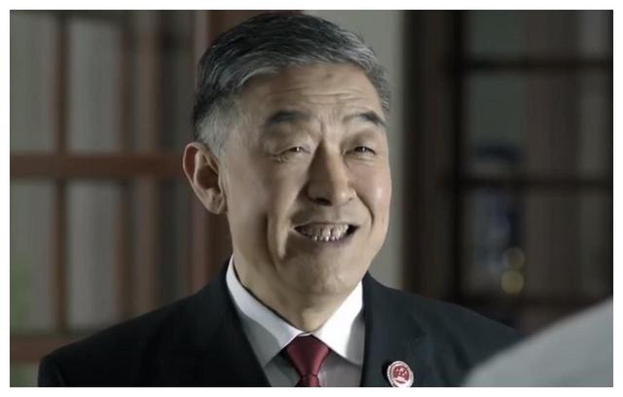 汉东省检察院检察长纪昌明在《人民的名义》中以和蔼可亲的形象和人际