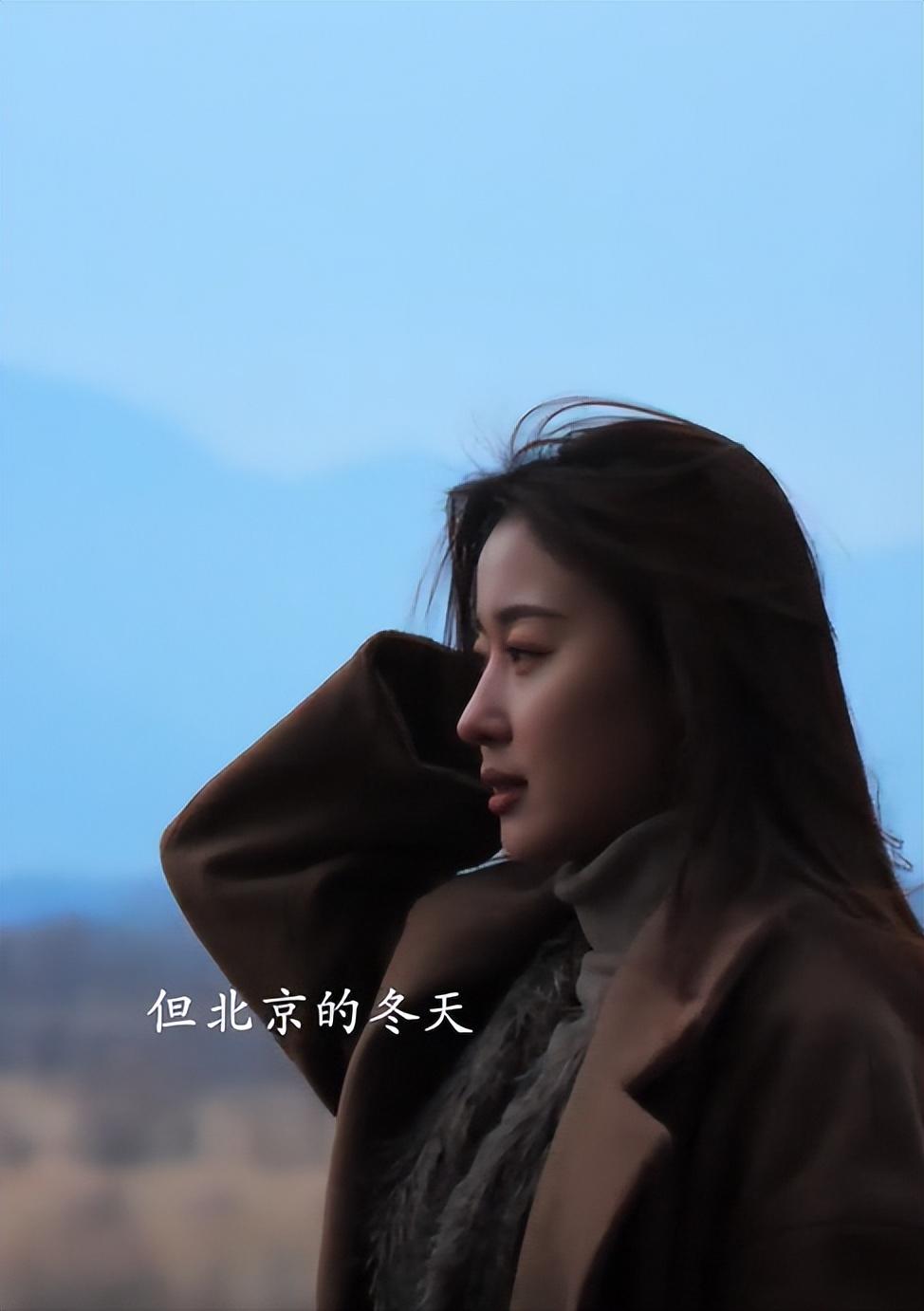 这位美女名叫姜琴丹,视频里她是一个在中国发展的网红博主