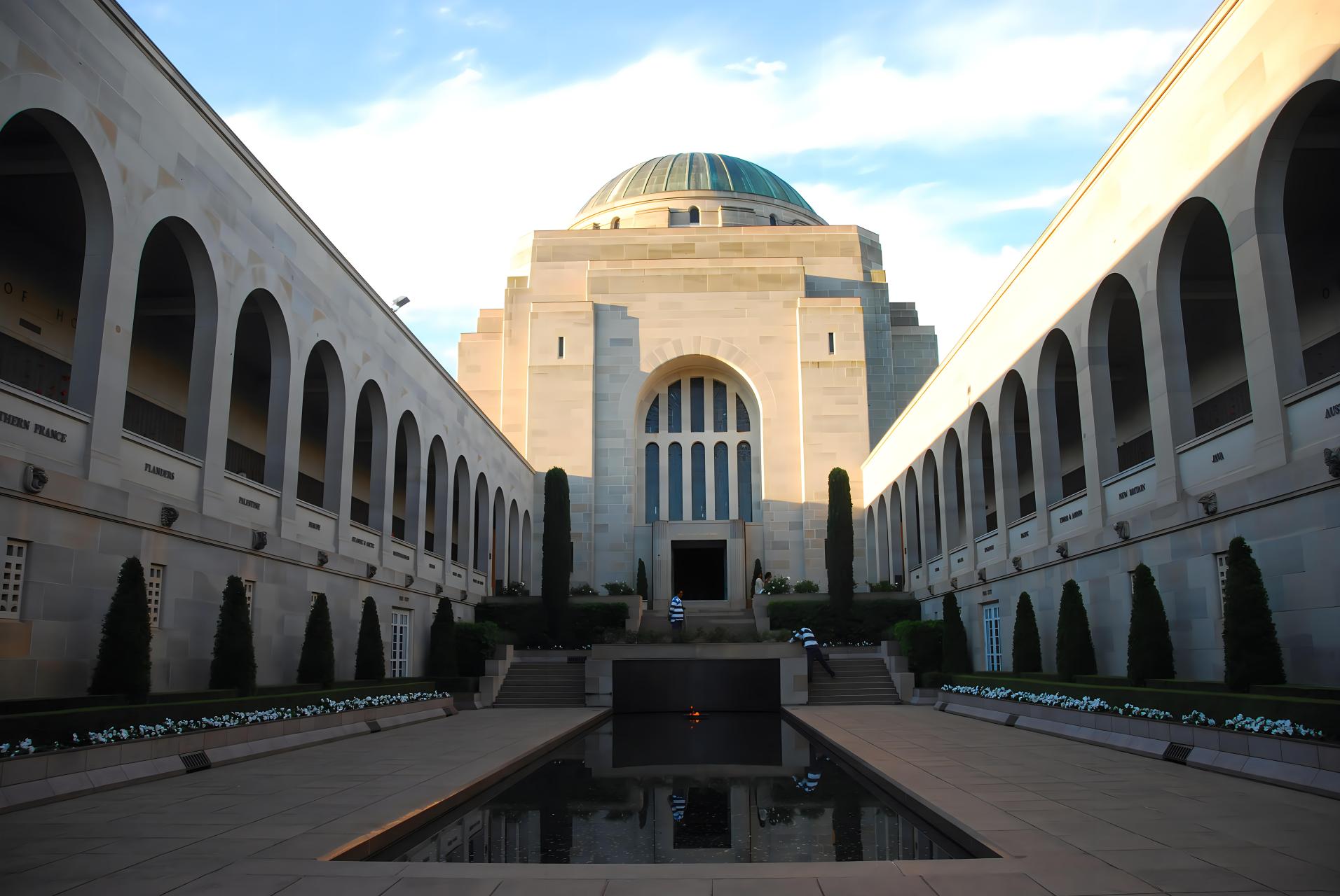 澳大利亚的首都堪培拉,一个充满活力和文化气息的城市,是我这次旅行的