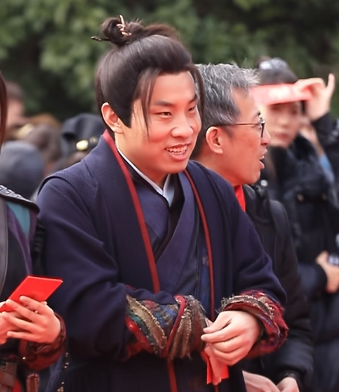 2021年成名,2022年爆火,2023年登上春晚,2024年出演武侠剧男主角