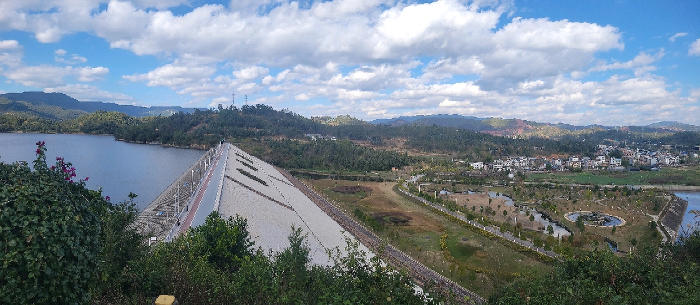 青山村水库图片