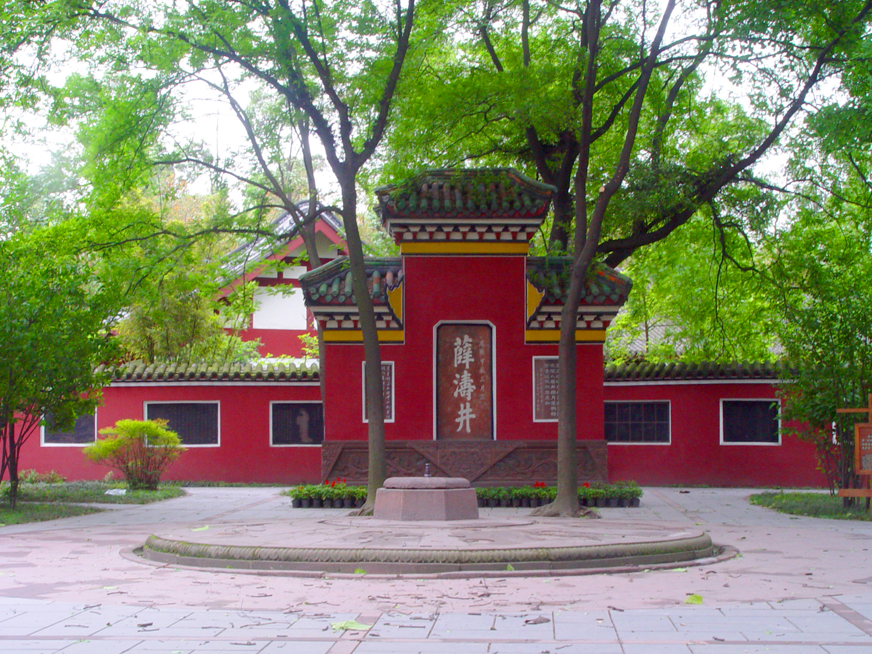 区是成都最大的城市中心区,拥有武侯祠,锦里古街,望江楼公园等景点