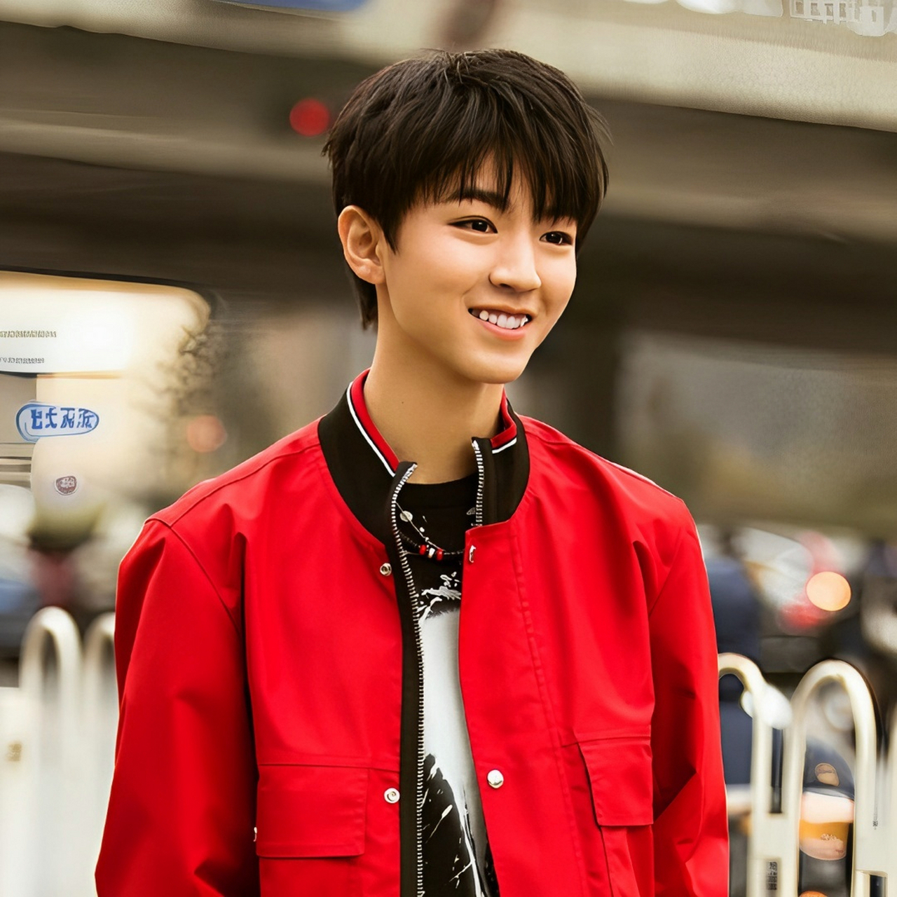 看到他们的外貌,你不得不赞叹原来男生也可以这么让人爱不释眼.