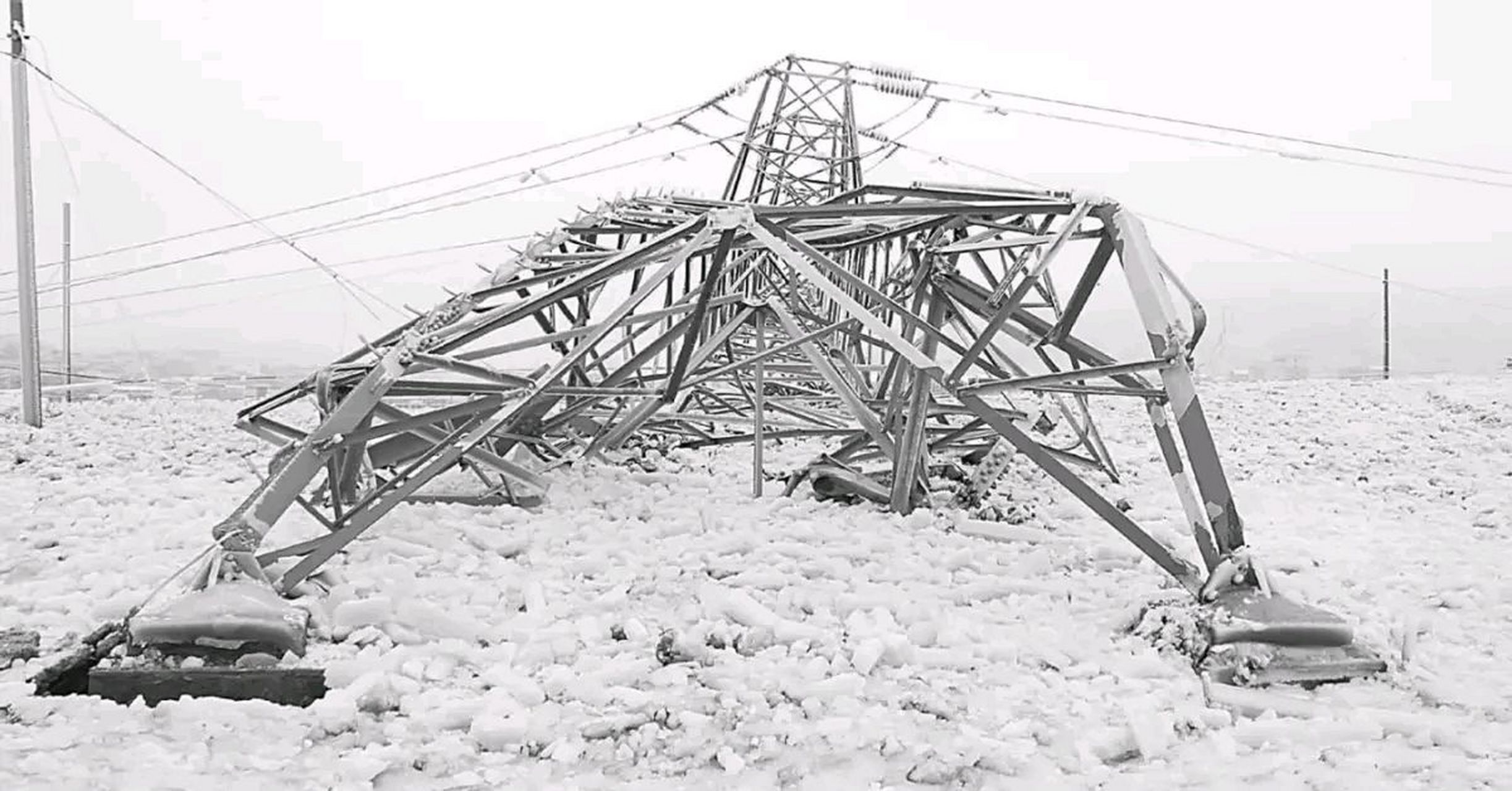 一场雪灾,近40万人被困广州火车站11天,一段不堪回首的往事,多少游子