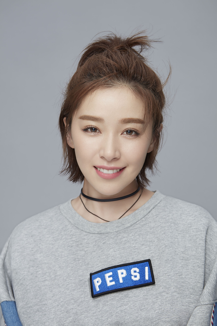 阚清子,一位 1988 年 4 月 15 日出生于黑龙江省哈尔滨市的中国内地女