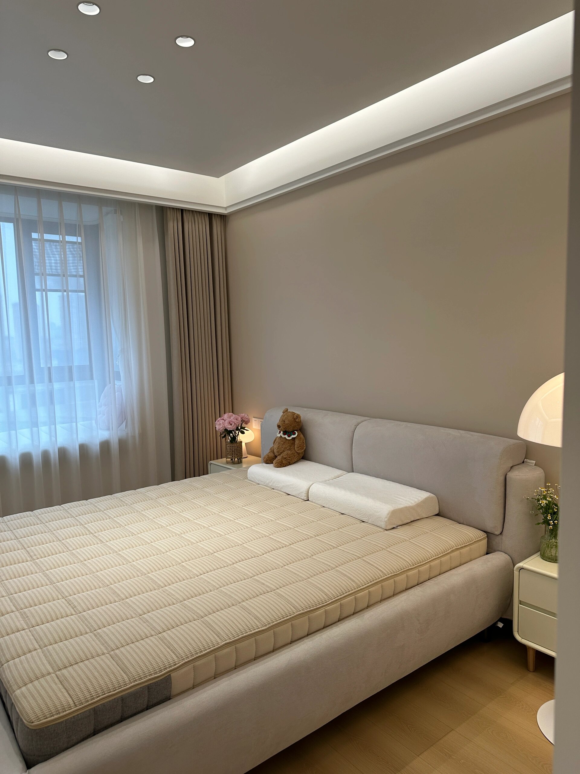 颜色效果图卧室顶刷乳胶漆什么颜色的好卧室床头颜色搭配效果图奶油风