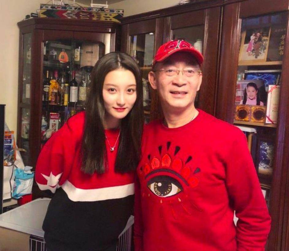 六小龄童32岁女儿至今未嫁?看到本人以后,网友一般人谁敢娶啊