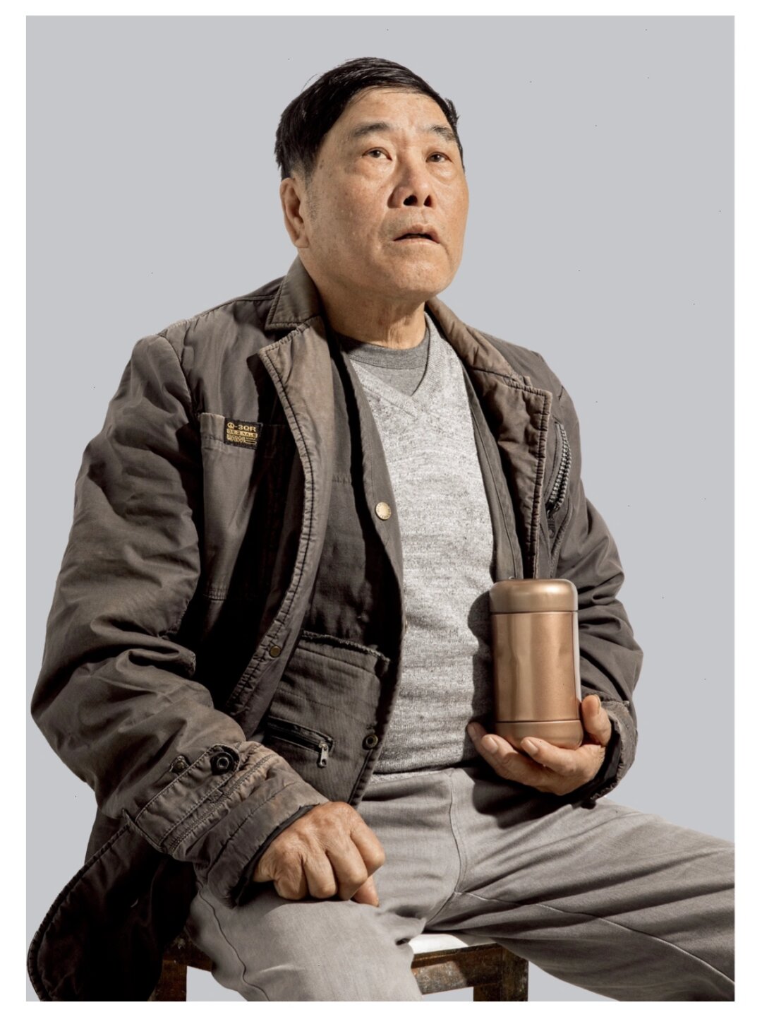 压箱底的半身像素描色彩照片素材