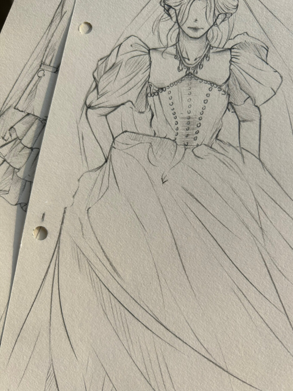 婚纱礼服  绘画过程图    草图构思:首先,设计师会用简洁的线条勾勒出