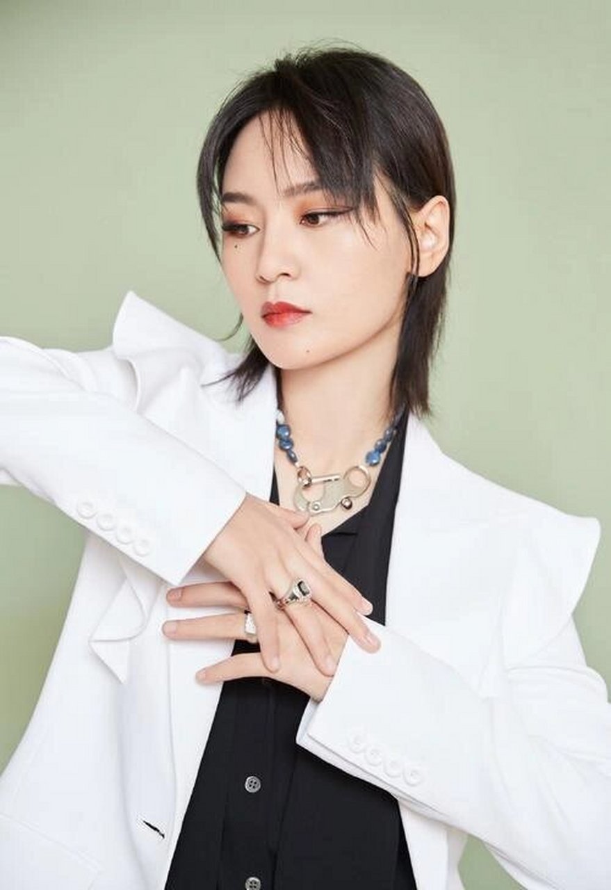 周笔畅圈中独份的直率 周笔畅在一档热门访谈节目中,周笔畅对王菲的
