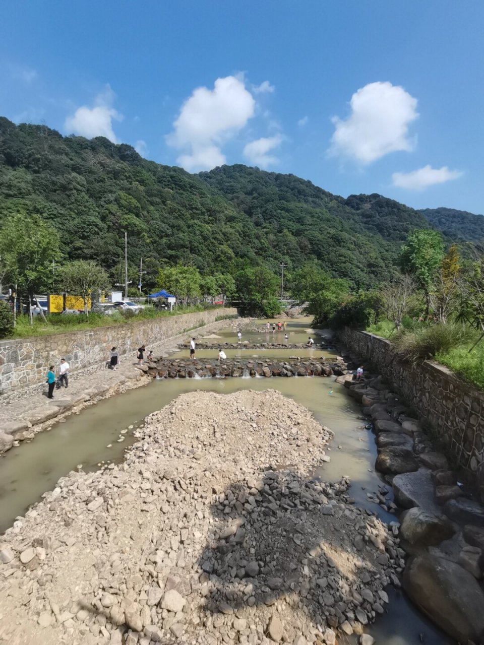 北仑森林公园徒步  我踏入了北仑森林公园,准备在自然的怀抱中畅游