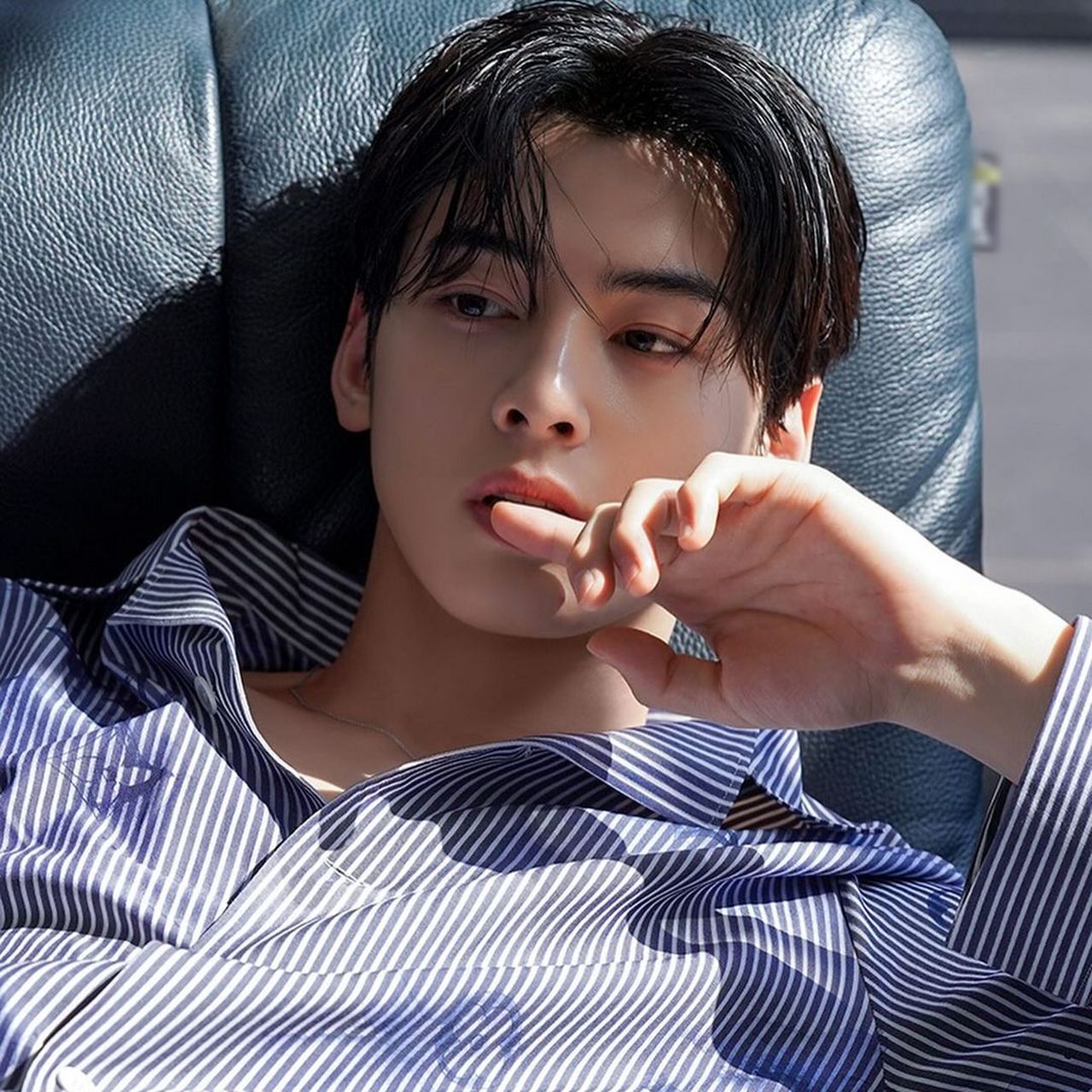 车银优  我想变成他在咬的那颗苹果 没开玩笑 #最靓头像壁纸征集赛