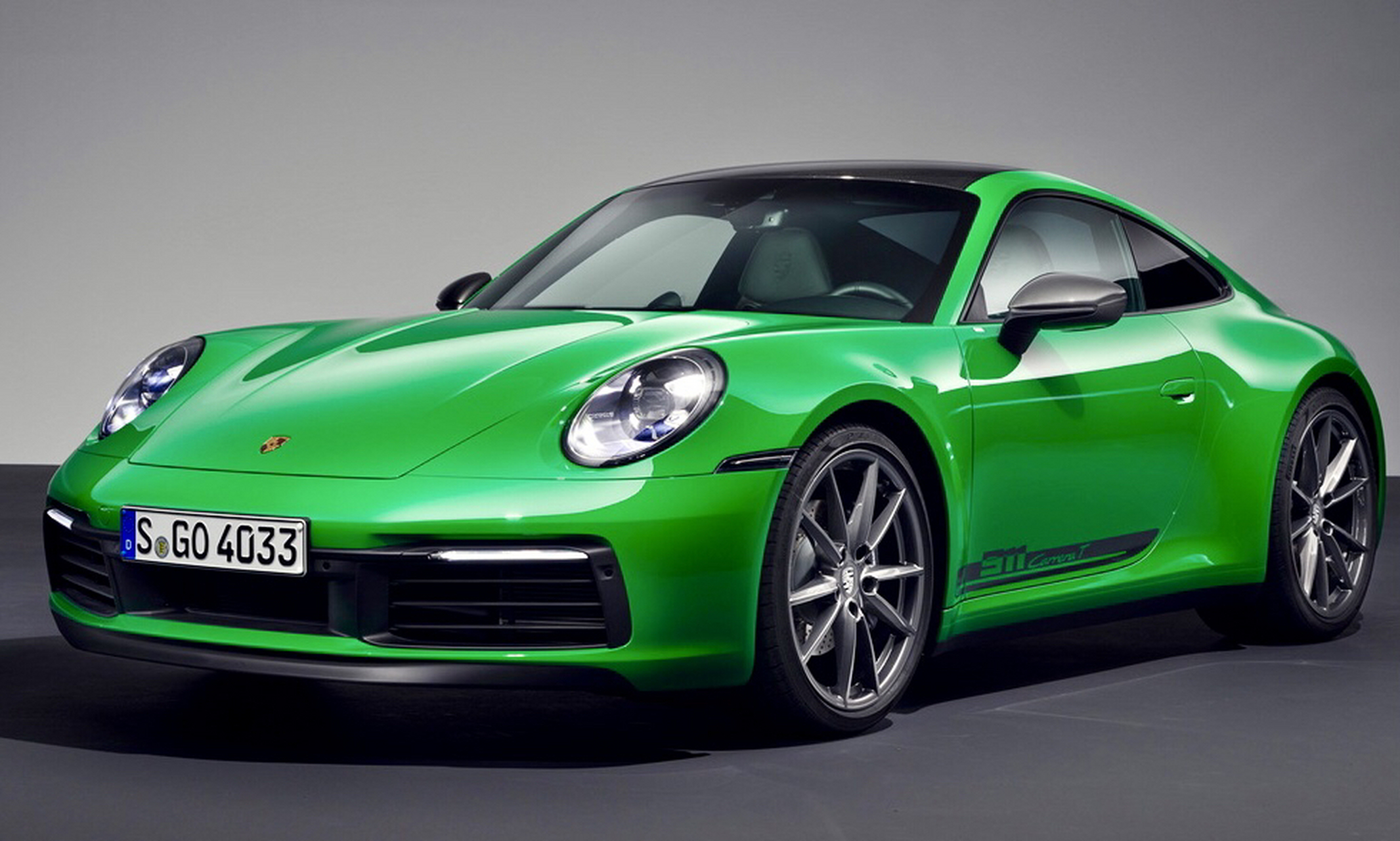 来一辆荧光绿的保时捷911超跑去夜店门口撩妹可好?